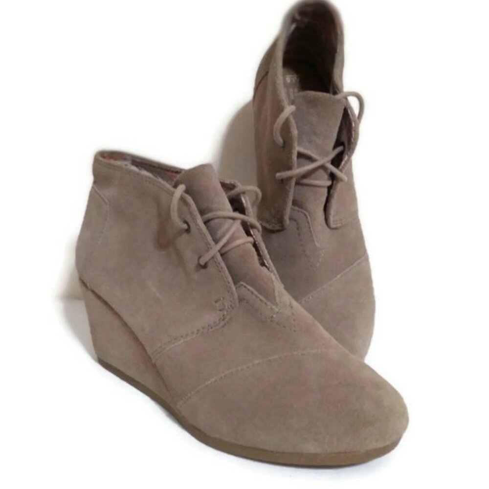 Toms Ankle Boot 8.5 Wedge Comfort Desert Taupe Suede Lace Up Tan - Picture 2 of 10